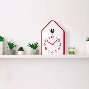 Reloj CuCkoo Blanco Borde Rojo con Péndulo Rojo